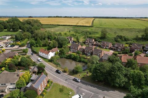 6 North View, Little Weighton, Cottingham, HU20 3UL