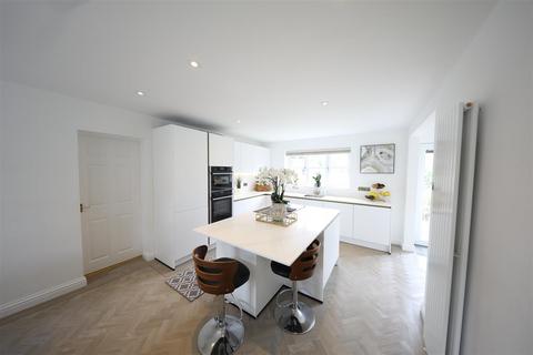 6 North View, Little Weighton, Cottingham, HU20 3UL