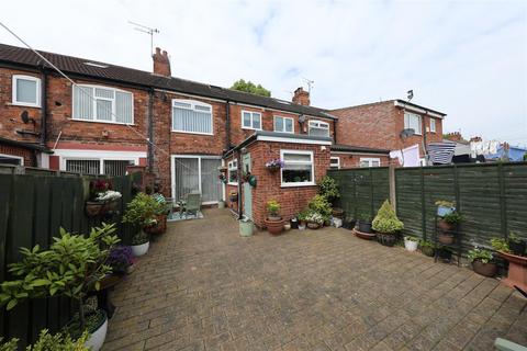 3 bedroom terraced house for sale, North Road, Hull