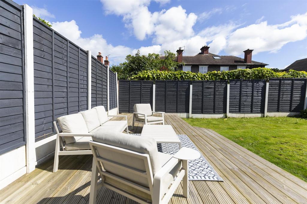 Bramleys Estate Agents - Broadgate - Almondbury (1