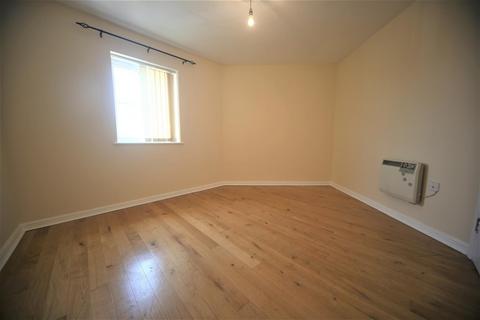 2 bedroom flat to rent, Scholars Walk, Langley, Berkshire