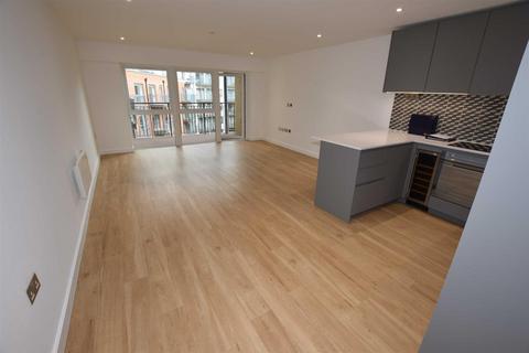 2 bedroom flat to rent, Caversham Road, Colindale