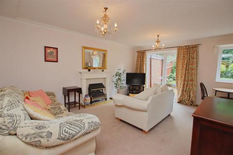 3 bedroom semi-detached house for sale, Wilcox Close, Borehamwood