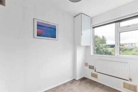 15 Stanley Road, Morden, SM4 5DE