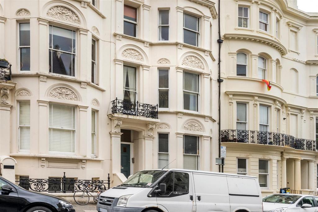Flat 2, 6 Cambridge Road -2.jpg