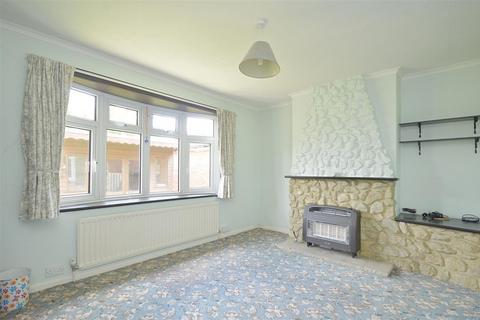 2 bedroom detached bungalow for sale, CHAIN FREE * LAKE