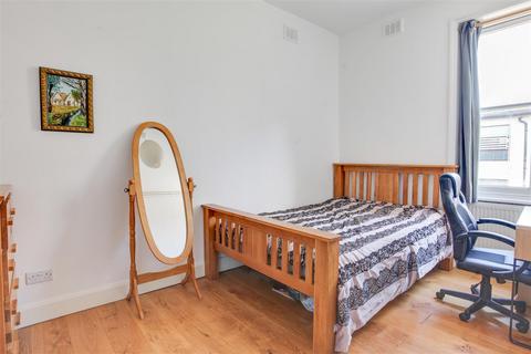 2 bedroom flat for sale, Avonmore Road, West Kensington, London