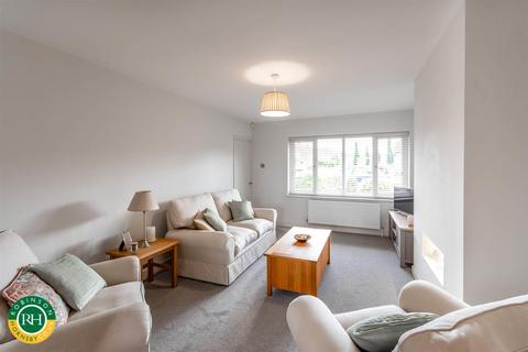 67 Clifton Drive, Sprotbrough, Doncaster, DN5 7NL