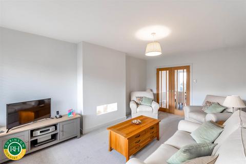 67 Clifton Drive, Sprotbrough, Doncaster, DN5 7NL