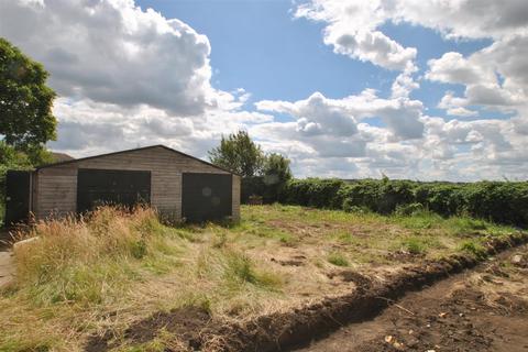 66 Doncaster Road, Harlington, Doncaster, DN5 7JB