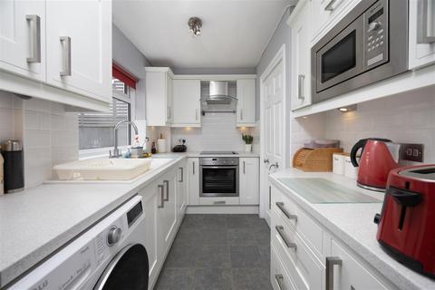 22 Brook Road, Trowbridge, BA14 9DN
