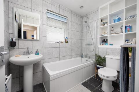 22 Brook Road, Trowbridge, BA14 9DN