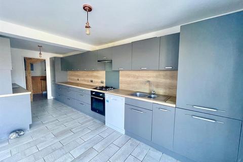 4 bedroom semi-detached house for sale, Fullwood Avenue, Newhaven