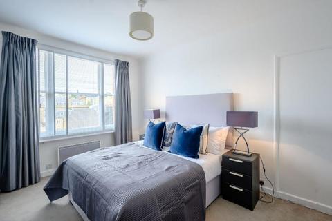2 bedroom apartment to rent, Hill Street, London W1J