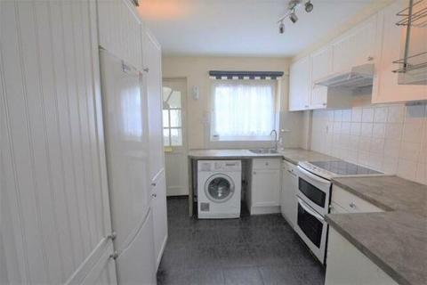 End of terrace house to rent, Bradmoor Court, Northampton NN3