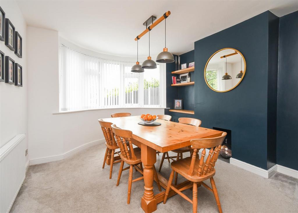 6 Charters Avenue - Dining Room.jpg