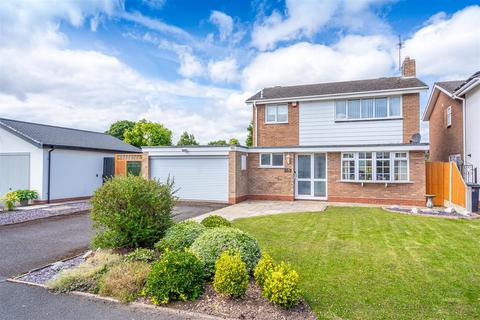 3 bedroom detached house for sale, 24 Woodcote Road, Wolverhampton