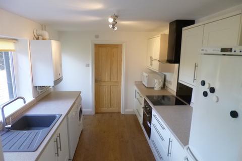 4 bedroom end of terrace house to rent, Humber Road, Beeston, NG9 2ET