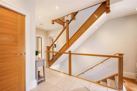 9 Coates Gardens, Charlton Kings, Cheltenham, GL53 8AX