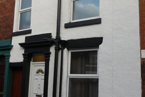2 bedroom house to rent, Fellery Street, Chorley PR7
