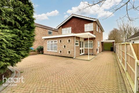 3 bedroom detached house for sale, Eastwood Rise, Leigh-On-Sea