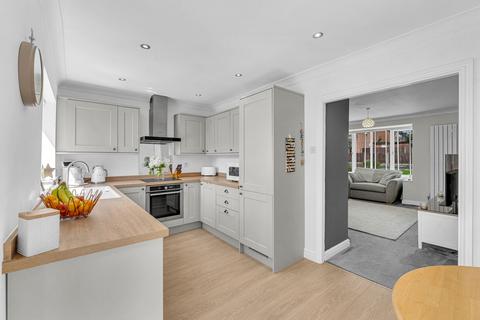 14 Arundell Close, Burtonwood, Warrington, WA5 4LQ