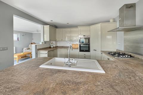 34 Heycroft Way, Tiptree, Colchester, CO5 0DN