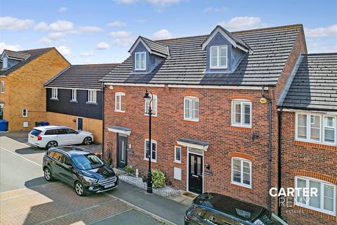 4 bedroom townhouse for sale, Randall Drive, Orsett, RM16