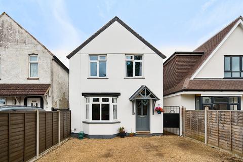 3 bedroom detached house for sale, New Haw Road, Addlestone, KT15