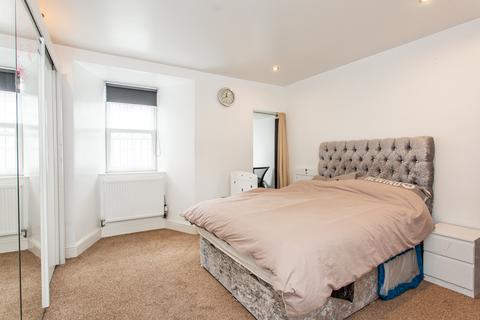 32 Ellesmere Road, London, E3 5QX