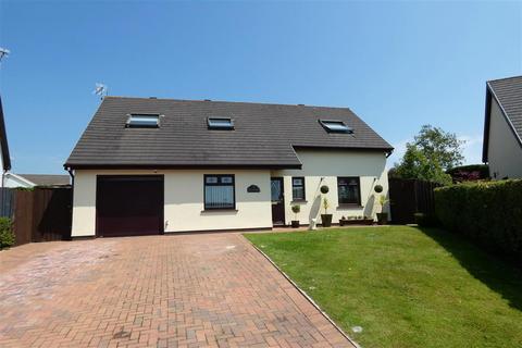 4 bedroom detached house for sale, Millfields Close, Pentlepoir, Kilgetty