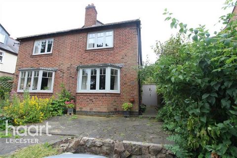 2 bedroom semi-detached house to rent, Hallfields Lane