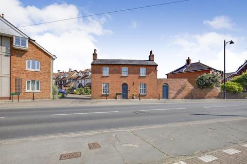 3 bedroom detached house for sale, Station Road, Woodbridge