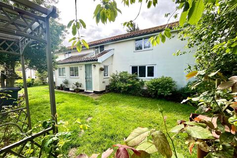 4 bedroom detached house for sale, Chapel Road, Bunwell