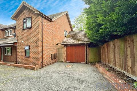 3 bedroom semi-detached house for sale, Wolfe Road, Aldershot, Hampshire