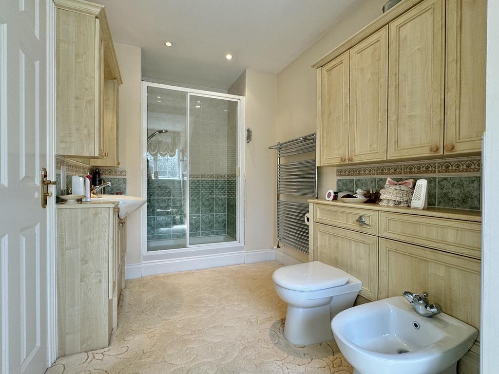 Master En-Suite