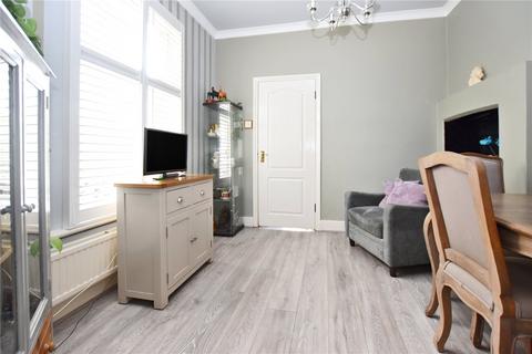 3 bedroom semi-detached house for sale, Warren Road, Bexleyheath, Kent, DA6