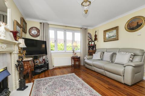 22 Chesters View, Bonnyrigg, EH19 3PU