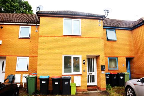 2 bedroom terraced house to rent, Barnstaple Court, Milton Keynes MK4