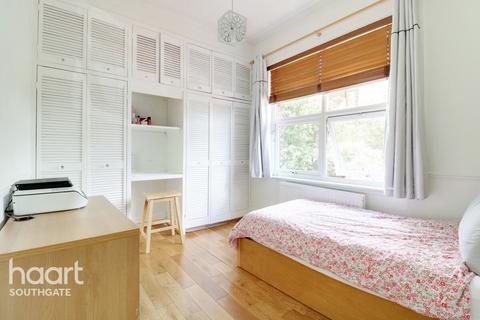 3 bedroom maisonette for sale, St John's Avenue, London