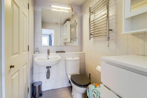 Flat 3, 2 Pepper Street, London, E14 9RB