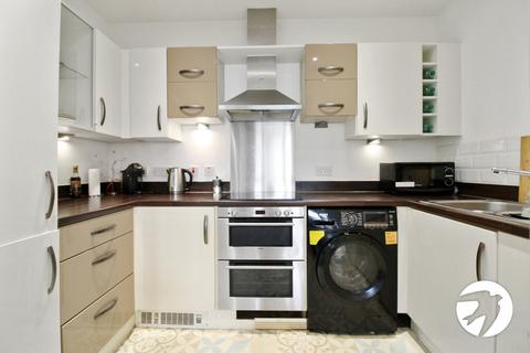 2 bedroom flat to rent, Upper Park Road, Bromley, BR1