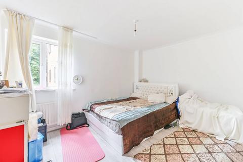 2 bedroom flat for sale, Campion Close, Lloyd Park, Croydon, CR0