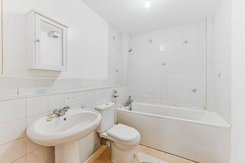 63 Campion Close, Croydon, CR0 5SN