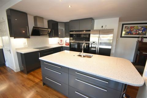 78 Burman Road, Shirley, Solihull, B90 2BQ