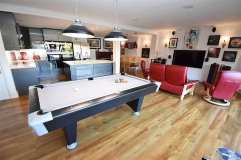 78 Burman Road, Shirley, Solihull, B90 2BQ