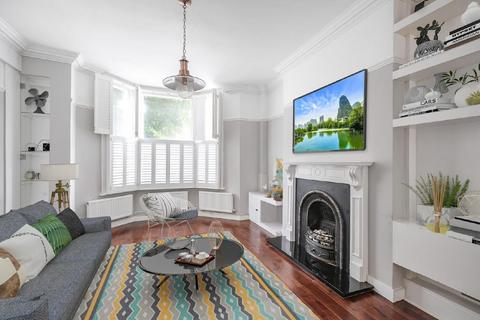 3 bedroom flat for sale, Gascony Avenue, West Hampstead