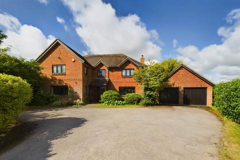 5 bedroom detached house for sale, Lower Road, Stoke Mandeville