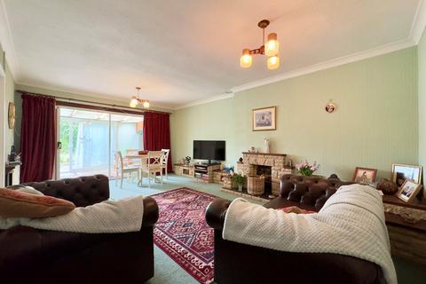 3 bedroom bungalow for sale, Meadow Close, Grove, Wantage, OX12