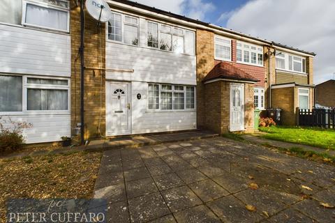 3 bedroom terraced house for sale, Glenester Close, Hoddesdon EN11